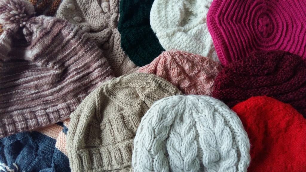 Kössünk lányok adománysapkák